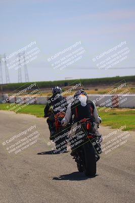 media/Aug-03-2025-TrackDaz (Sun) [[bf4a71acf9]]/Around the Pits/